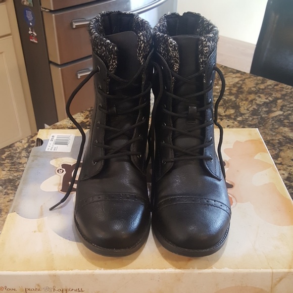 mudd brand boots